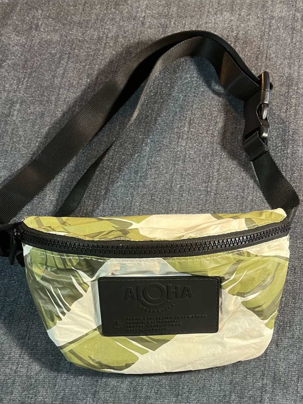 ALOHA Collection Mini Hip Pack Lūʻau Print Belt Bag Travel Waist Pack